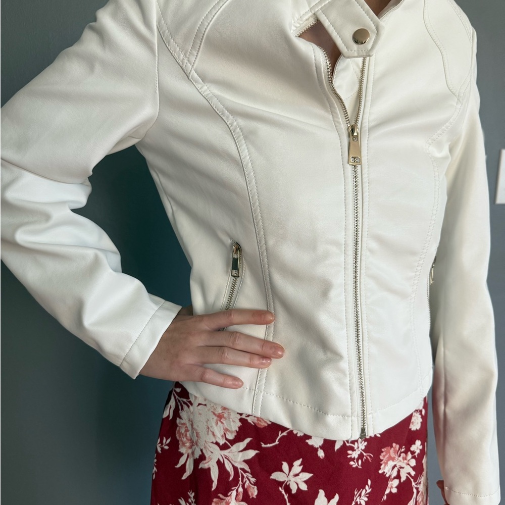 Elegant White Leather Jacket for Women